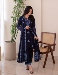 3 Piece Karandi Embroidered Dress - Noor e nil