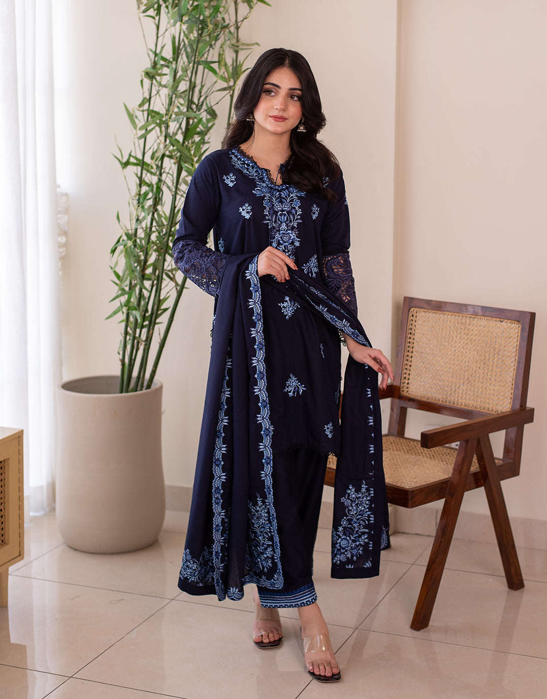 3 Piece Karandi Embroidered Dress - Noor e nil