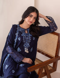 3 Piece Karandi Embroidered Dress - Noor e nil